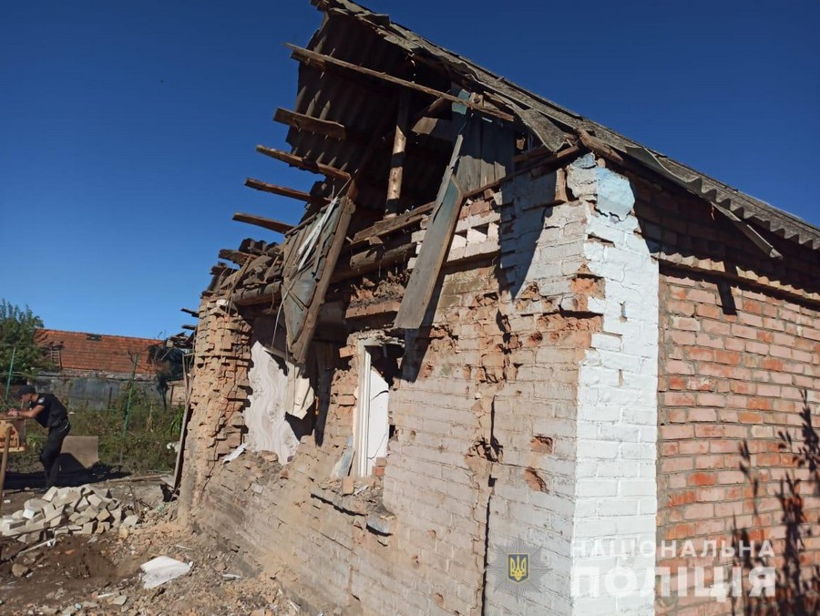 Обстріли Нікопольського району 1 і 2 вересня: подробиці від поліції