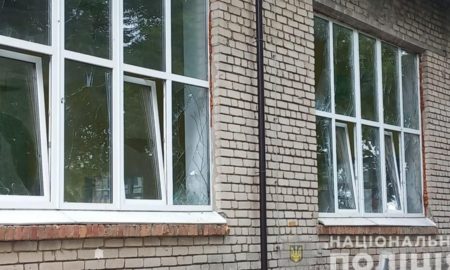 Двоє постраждалих і десятки зруйнованих будинків – у поліції розповіли про обстріли трьох районів Дніпропетровщини