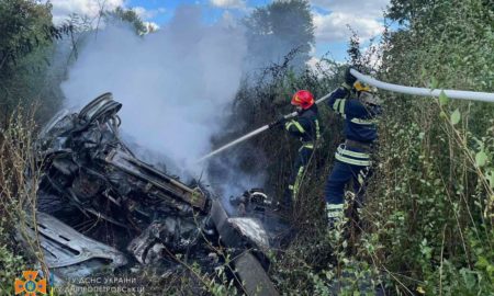 Моторошна ДТП на Дніпропетровщині: в авто згоріли троє людей