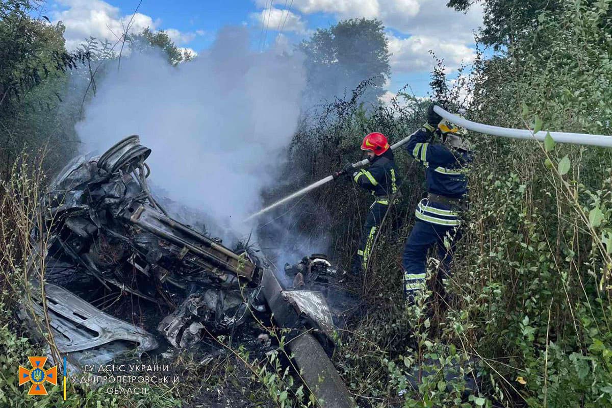 Моторошна ДТП на Дніпропетровщині: в авто згоріли троє людей