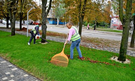 Які роботи виконували комунальники у Нікополі 27 вересня (фото)