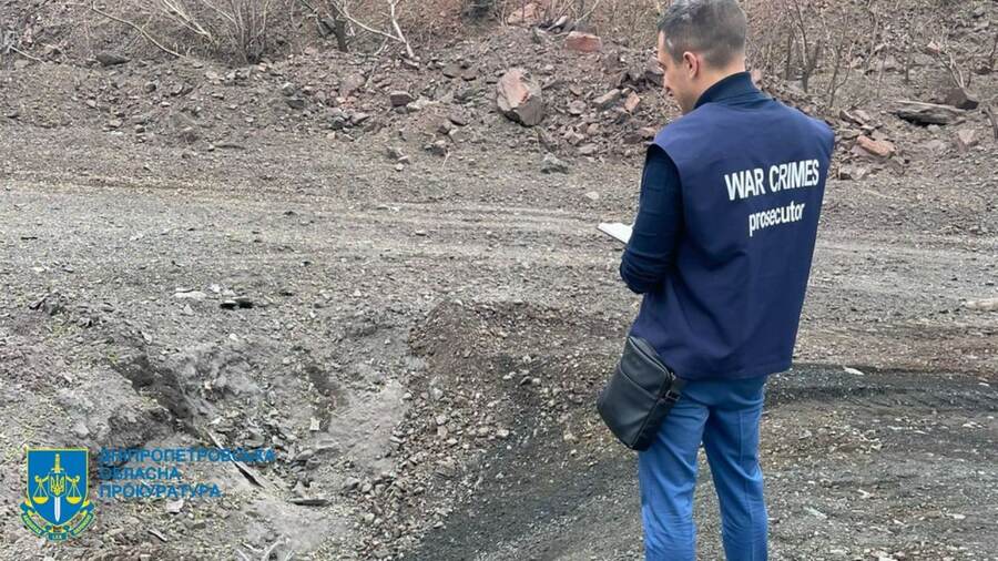 Руйнування і поранення двох осіб: прокуратура розслідує обстріли Нікопольского та Криворізького районів