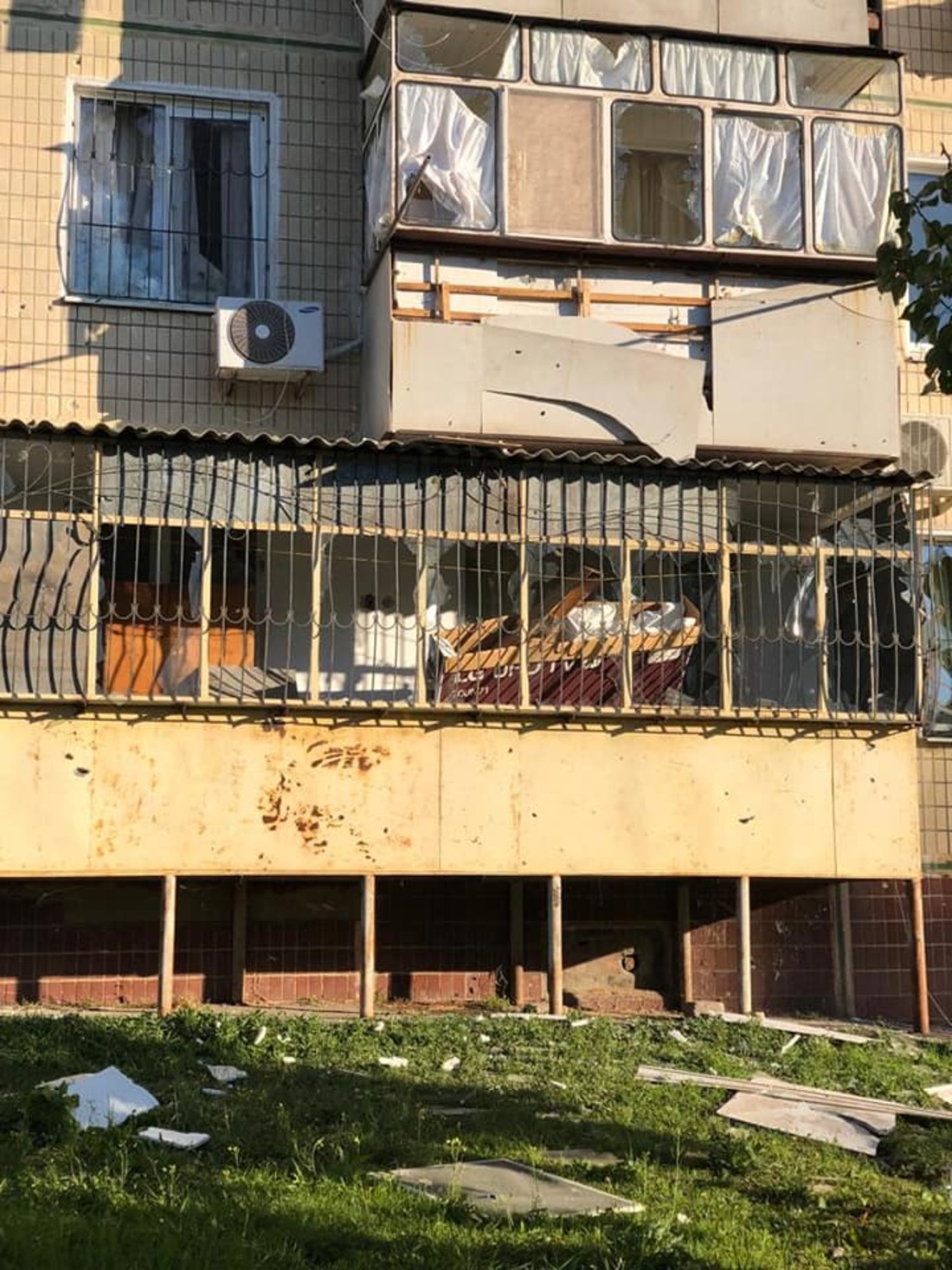Вночі та вранці 15 жовтня росіяни обстріляли Нікополь - подробиці від поліції