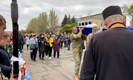 У Нікополі сьогодні провели в останню путь двох Героїв (фото)