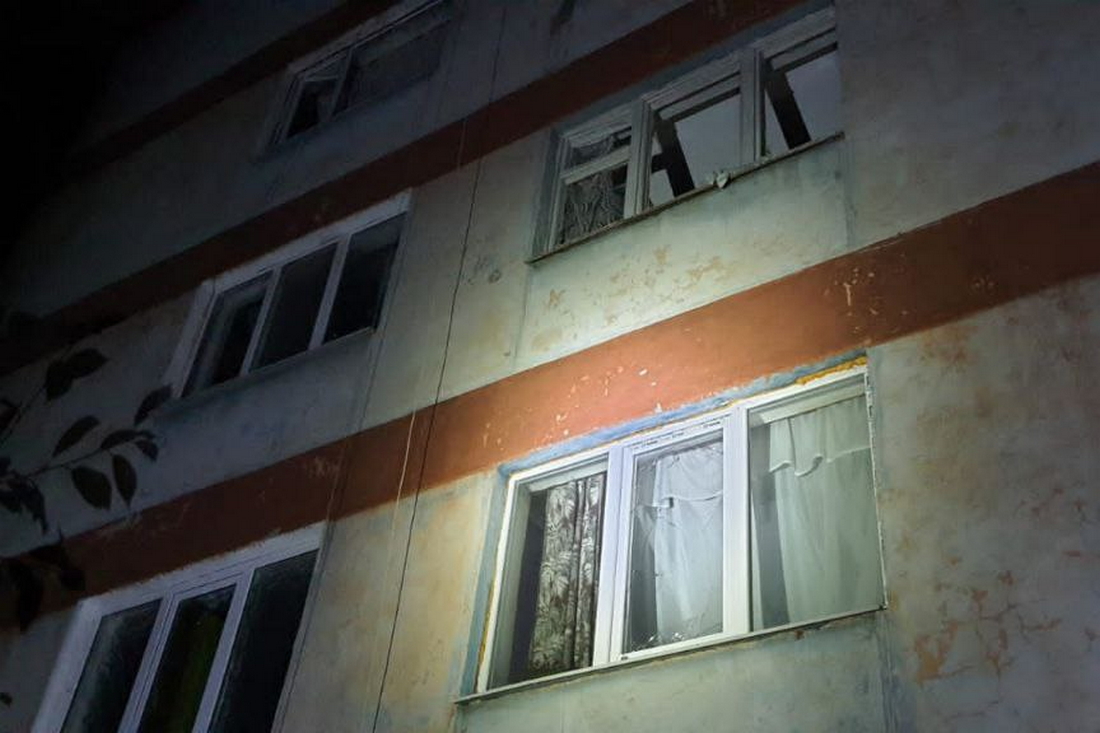 Євген Євтушенко показав наслідки нічних обстрілів Нікополя (фото)