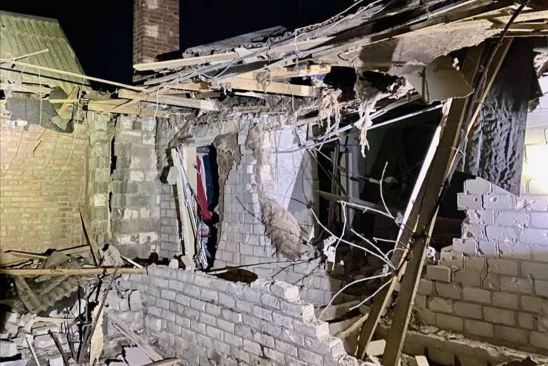 Найбільше руйнувань у Нікополі – рятувальники розповіли про наслідки ворожих обстрілів району 6 листопада
