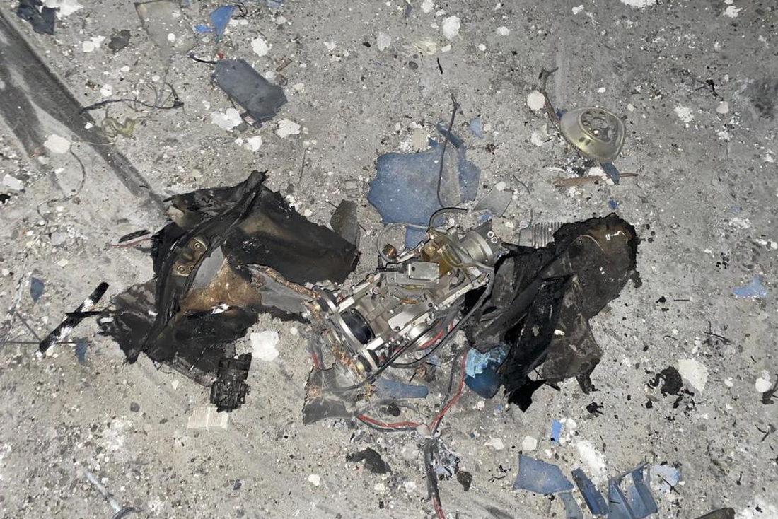 У Дніпрі внаслідок влучання дрону-камікадзе поранено людей і знищено склади