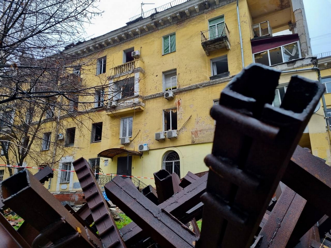 Як виглядає квартира у Дніпрі після ракетного удару (відео, фото)