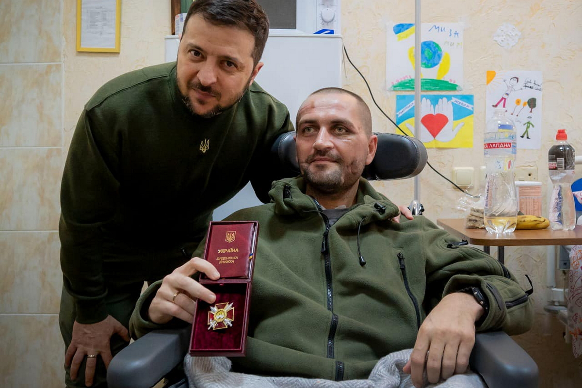 Легендарний комбат «Сенсей» з 93-ї бригади отримав орден і розповів, коли Україна переможе