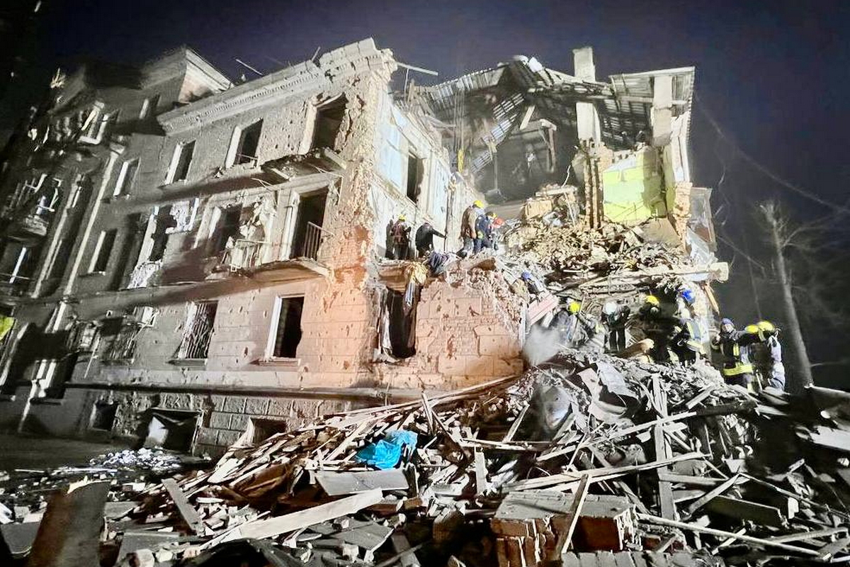 Троє загиблих і 13 поранених – Резніченко показав фото зруйнованого будинку у Кривому Розі