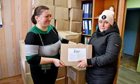 У Нікополі роздали 2000 наборів гумдопомоги від чеської організації
