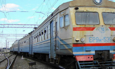 УЗ змінила розклад руху окремих приміських поїздів через Нікополь, додавши зупинки