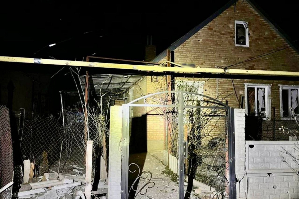 Важка ніч на Нікопольщині 11 січня: від російських обстрілів постраждали три громади (фото)