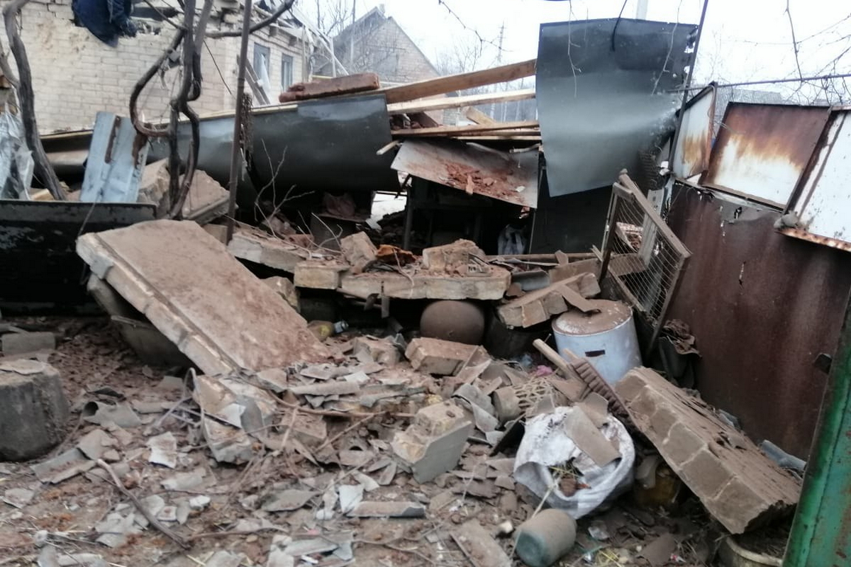 Поліція документує наслідки обстрілів Нікопольщини 16 січня