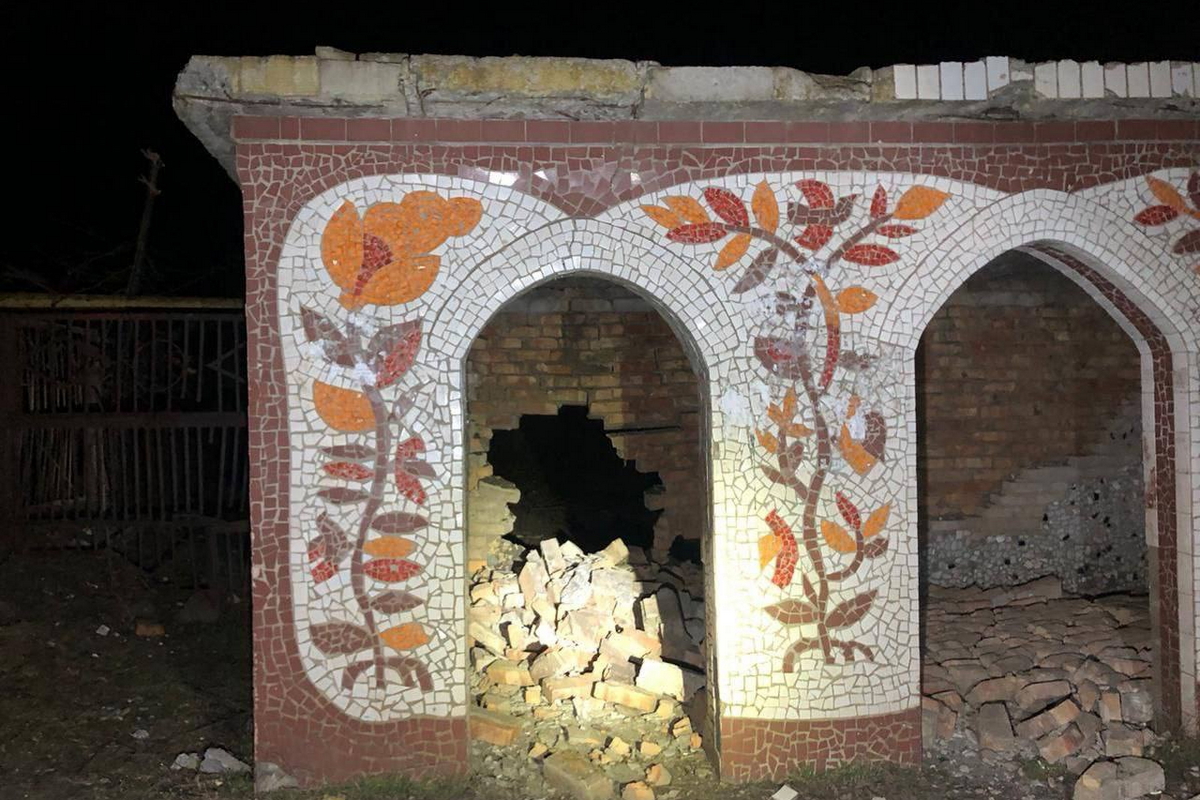 Вночі ворог обстріляв громаду на Нікопольщині: понівечені будинки і електромережі