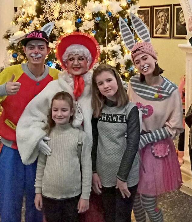 Діти з багатодітних родин побували на новорічному шоу у Дніпрі