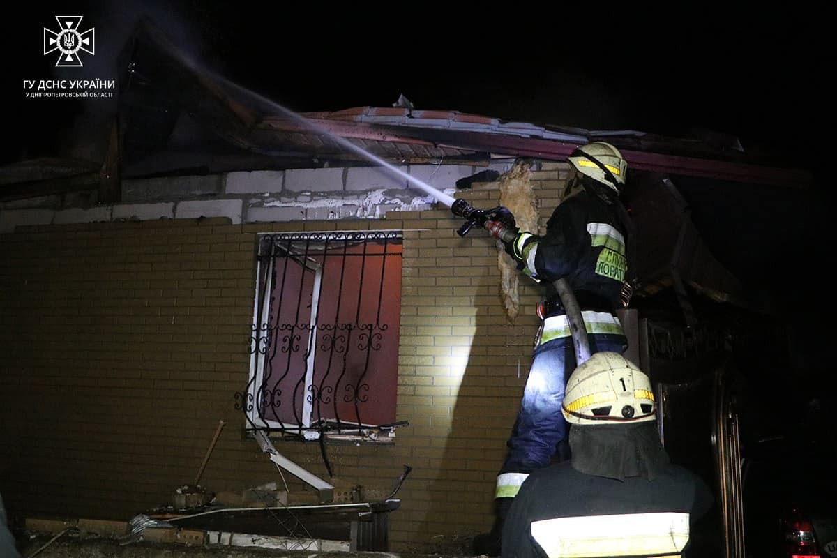 У Дніпрі внаслідок вибуху і пожежі у будинку загинула людина, ще одна постраждала - фото