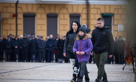 Президент вручив орден «Золота зірка» родині загиблого Героя з Нікополя Сергія Сови