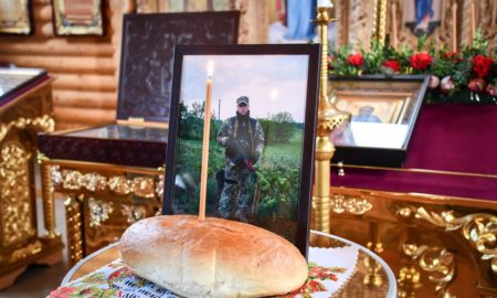 У Нікополі попрощалися із загиблим на війні Захисником Борисом Лисковським