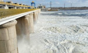 «Це не пошкодження через обстріли»: названо причину зниження рівня води у Каховському водосховищі
