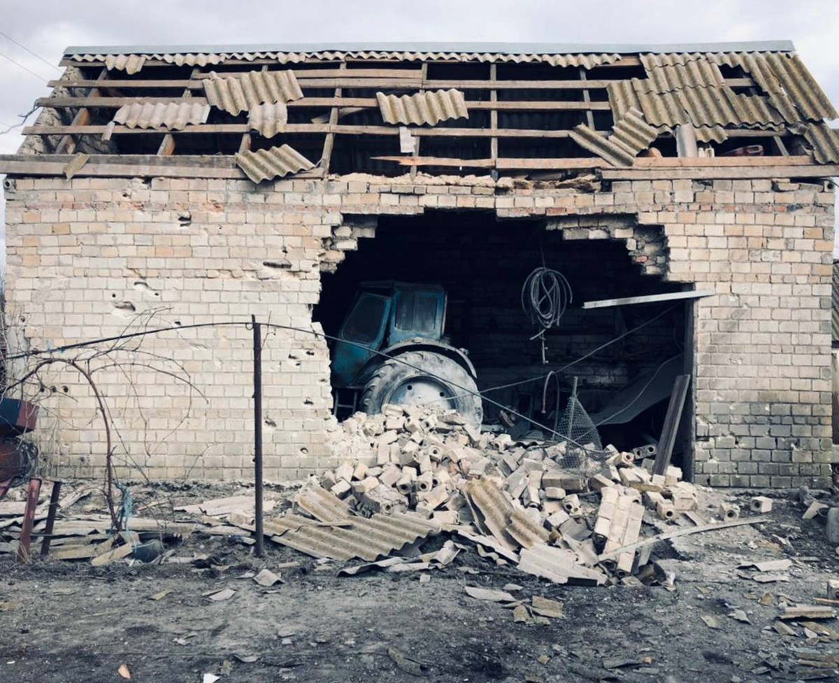 Наслідки обстрілів Нікопольщини 19 лютого: поранено двох людей, є руйнування