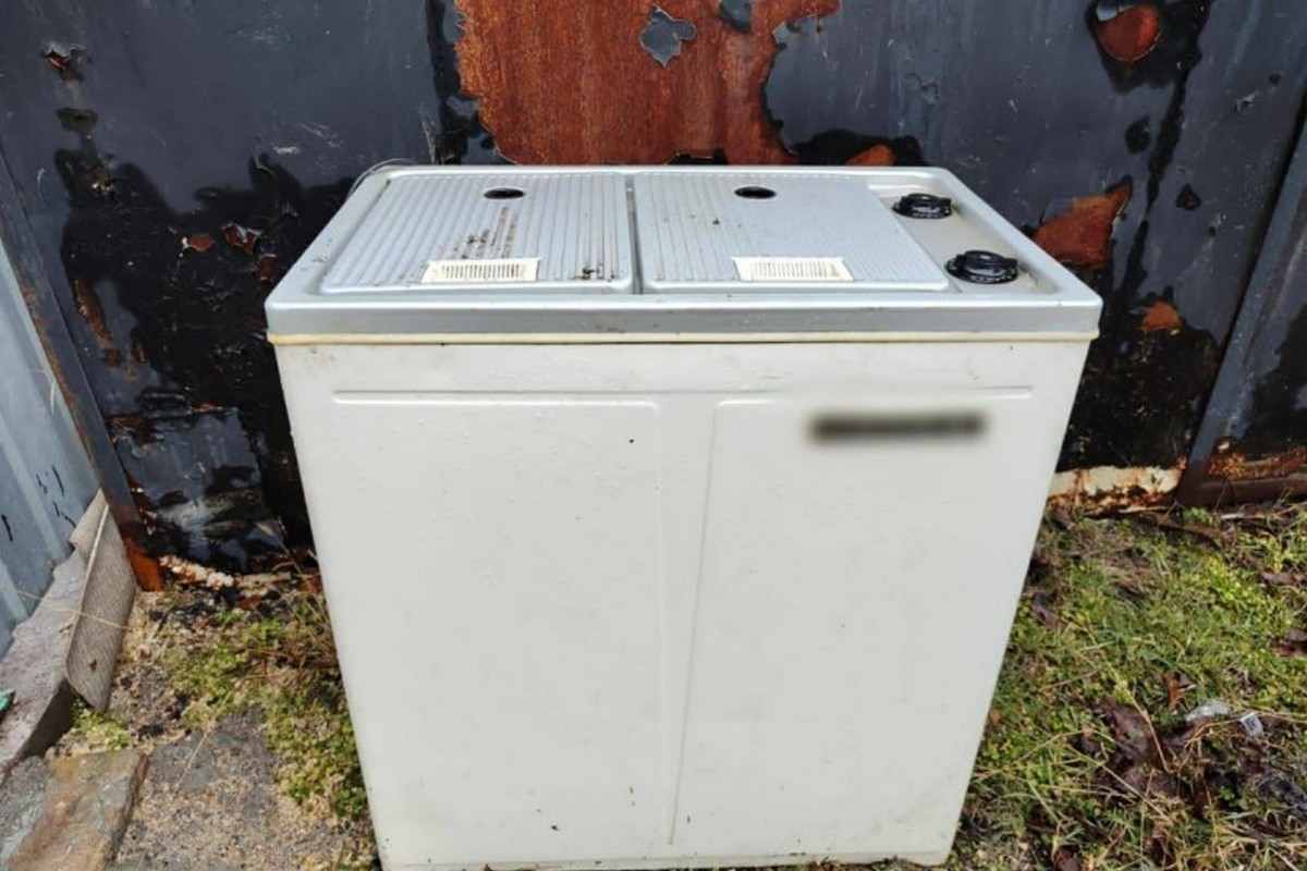 У Нікополі 27-річний чоловік поцупив дві пральні машини у місцевого мешканця