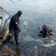 У Дніпрі водолази-рятувальники дістали з-під криги тіло загиблої жінки
