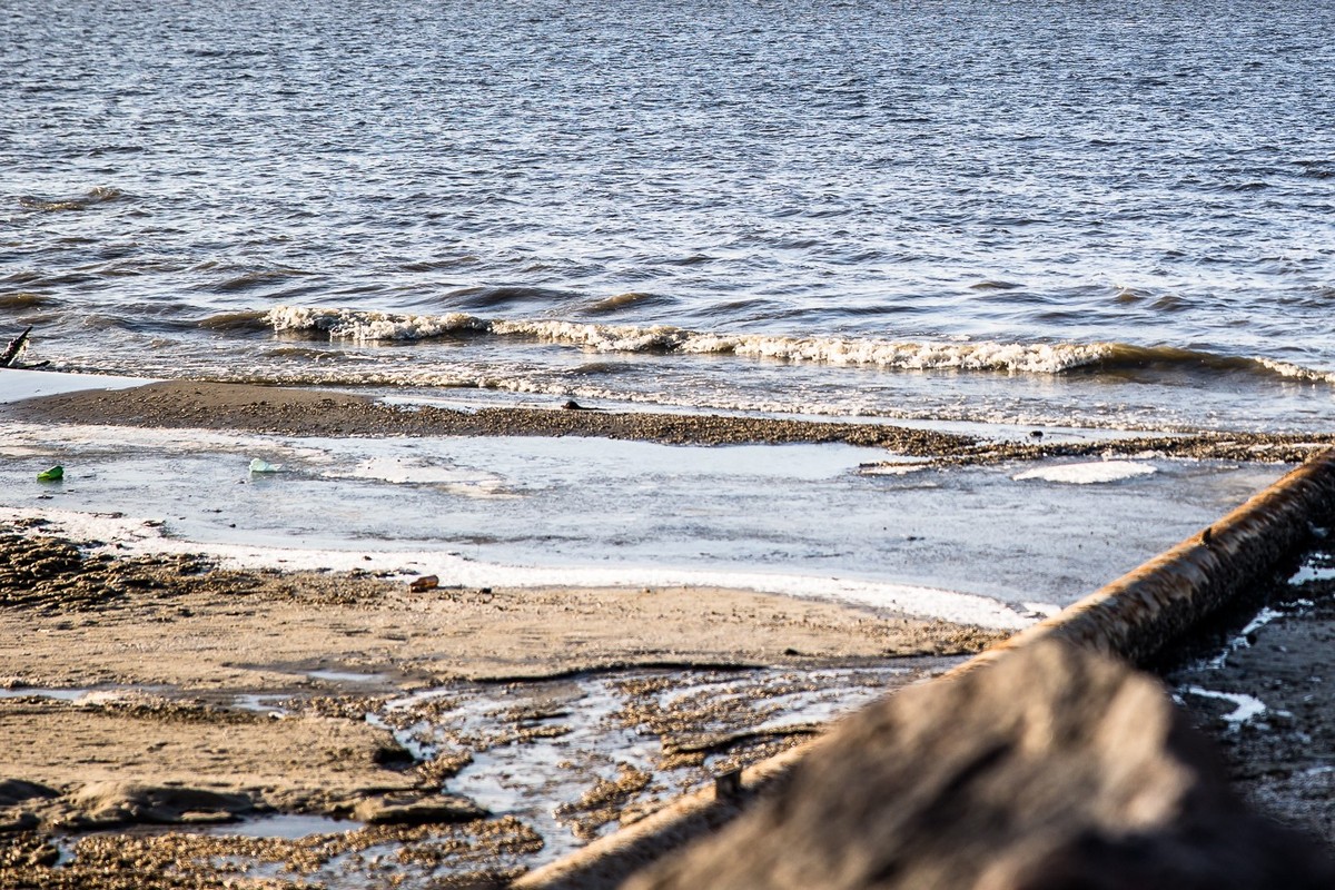 «Ситуація стабільна, люди з водою»: очільник Дніпро ОВА про стан справ на Каховському водосховищі 