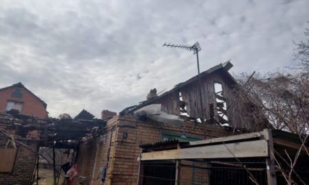 «Повністю зруйновано дахи»: поліція розповіла про наслідки обстрілу Нікополя 6 березня