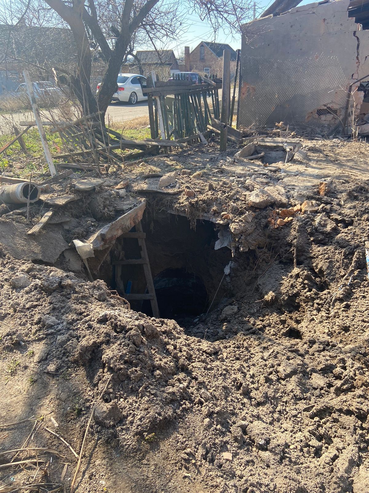 Поранено людину, пошкоджено інфраструктуру – про наслідки обстрілів Нікопольщини розповіли у поліції