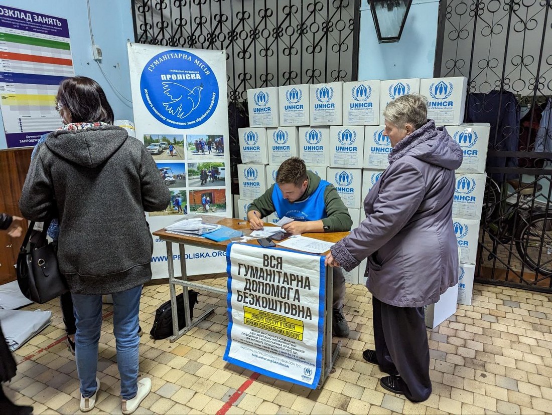 У Марганці видано 430 наборів  жіночої гігієни місцевим мешканкам