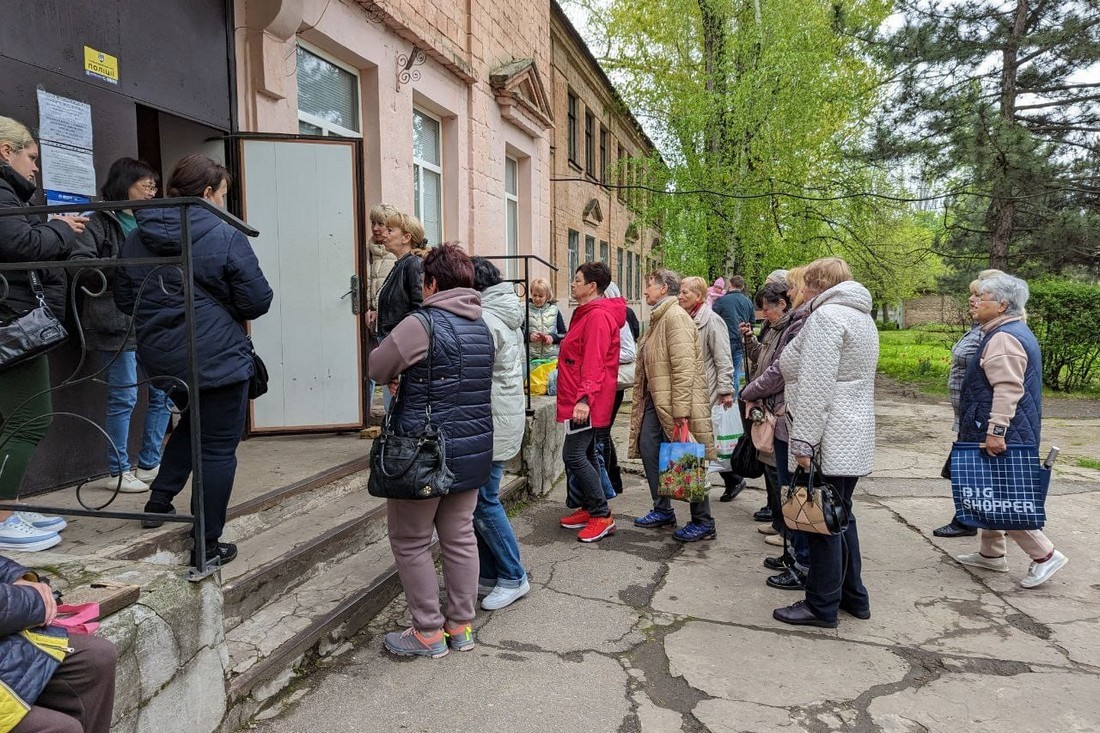 У Марганці видано 430 наборів  жіночої гігієни місцевим мешканкам