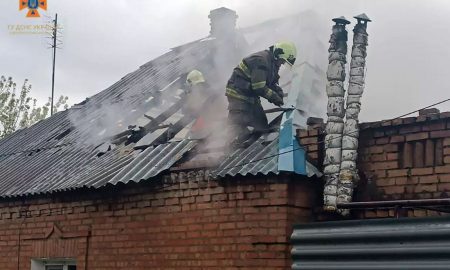 У Нікополі горів приватний будинок (фото)