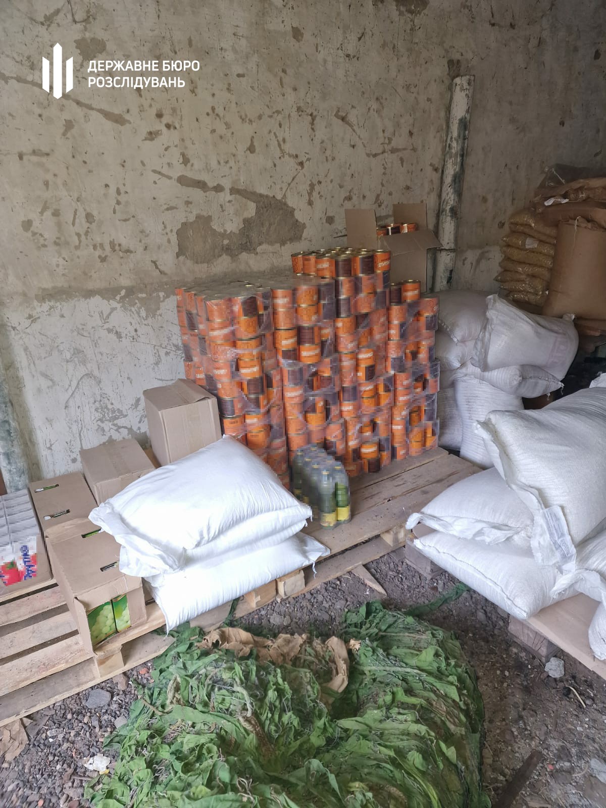 Масштабне розкрадання продуктів для військових на Дніпропетровщині: знайдено ще один склад