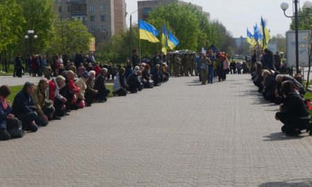 У Покрові провели в останню путь полеглого Героя (фото)