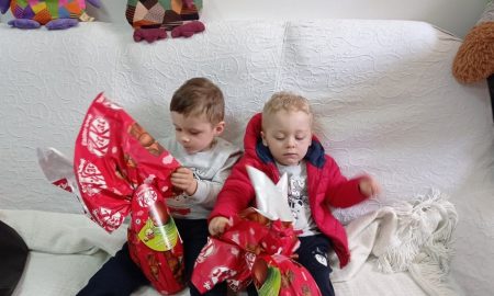«Стільки щастя ми не бачили давно»: у Нікополі дітлахи-підопічні фонду отримали солодощі від благодійників (фото)