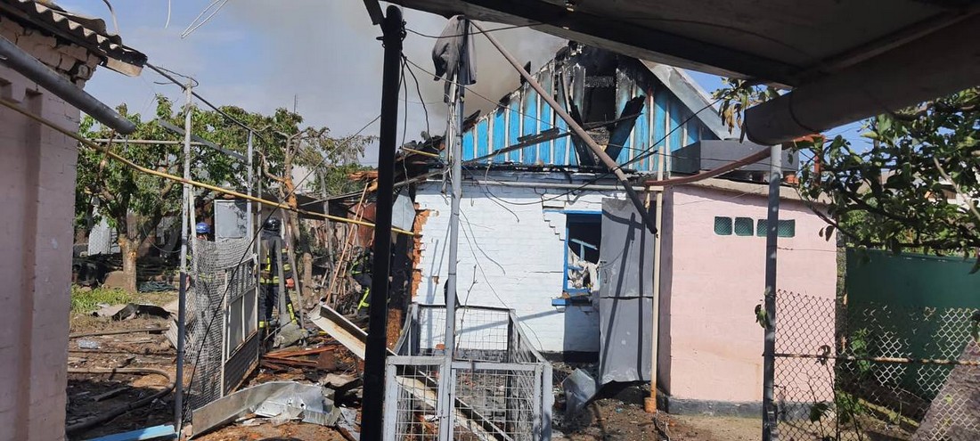 In Nikopol, three adults and a child were injured, and heavy destruction and fire were caused by shelling on May 15.