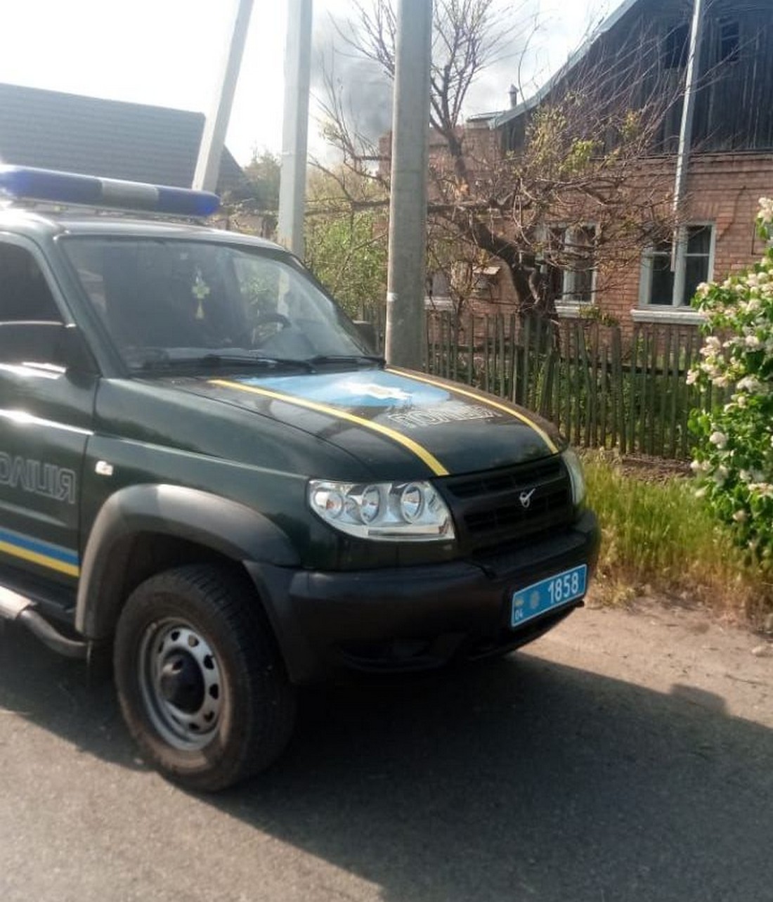 поліція показала наслідки обстрілу Нікополя 15 травня