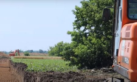 У Марганці будують водопровід і бурять свердловини (фото, відео)