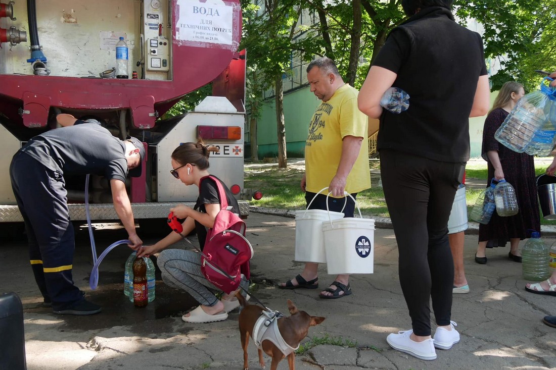 В Покрові сьогодні почали роздавати воду: що відомо