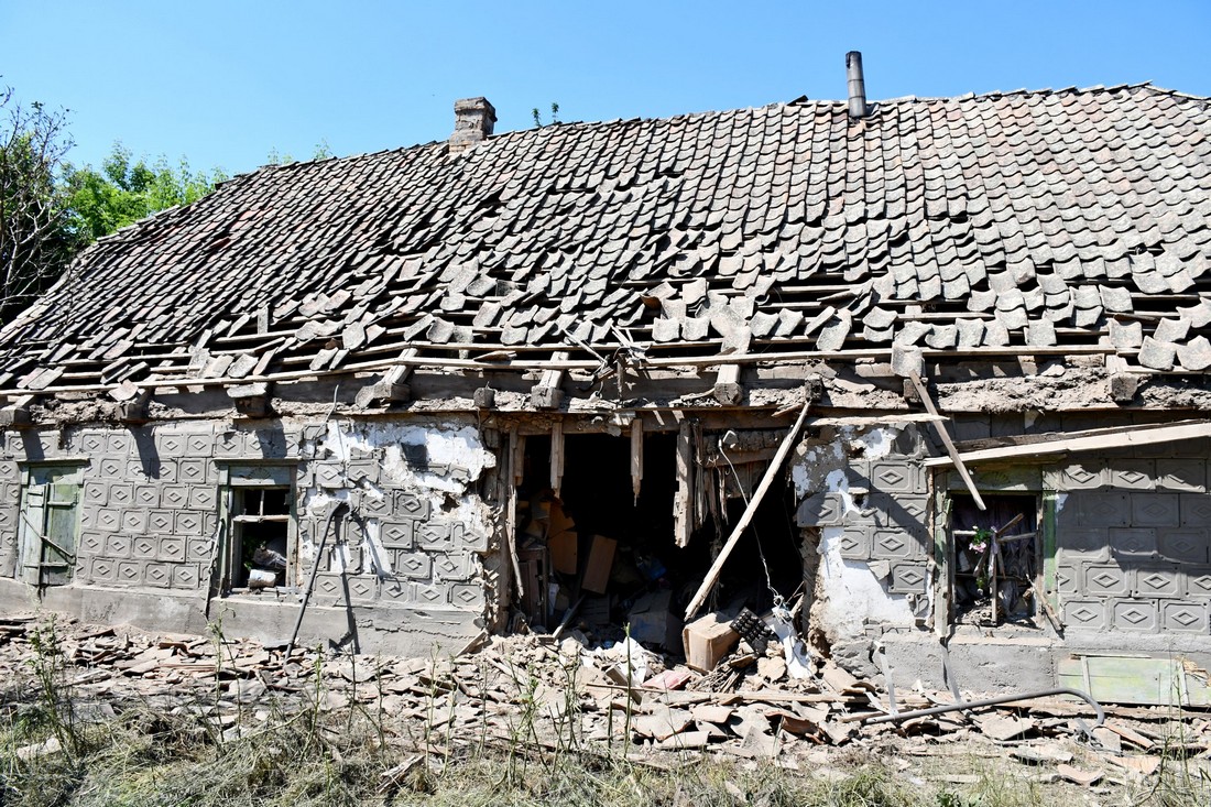 У Нікополі оперативно усували наслідки ворожого обстрілу 20 червня (ФОТО)