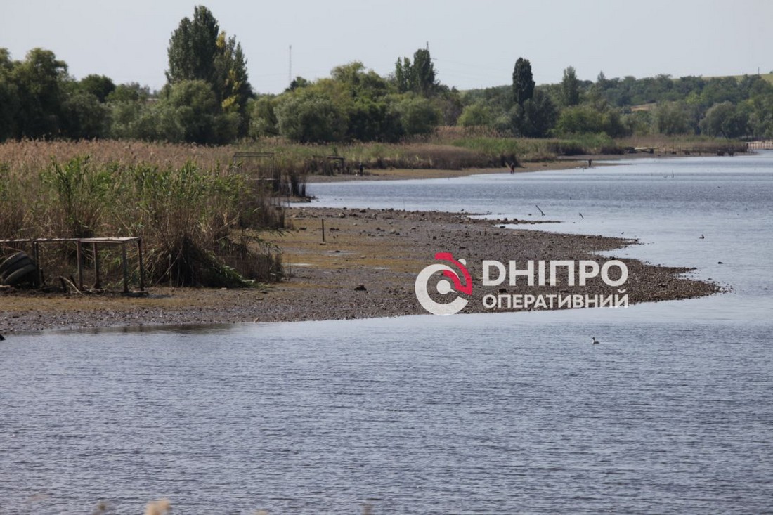 У Нікопольському районі вода за добу відійшла від берега на 30 метрів – ЗМІ