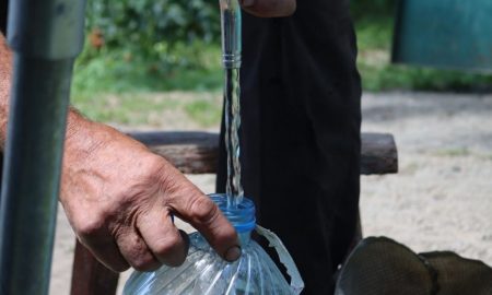 У Марганці встановили 17 пунктів видачі води, просять не поливати нею городи