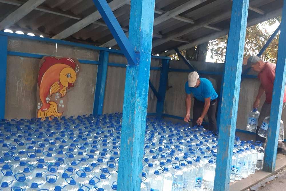2000 мешканців Мирівської громади отримали бутильовану воду від Польської Гуманітарної Акції