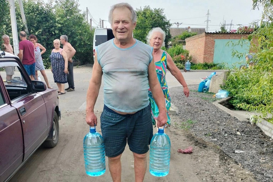 Мешканці Північного і Чкалівського у Нікополі отримали воду завдяки благодійникам з Дніпра