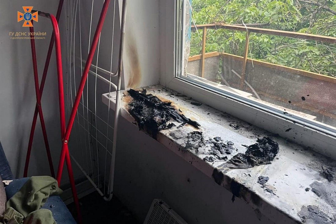У Нікополі з палаючої квартири врятували 6-річного хлопчика, який був удома сам