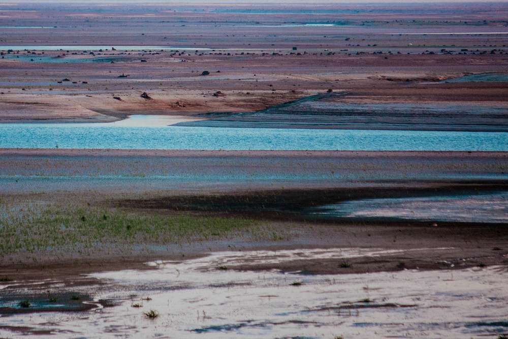 Нові краєвиди Нікополя без Каховського водосховища показав місцевий фотограф