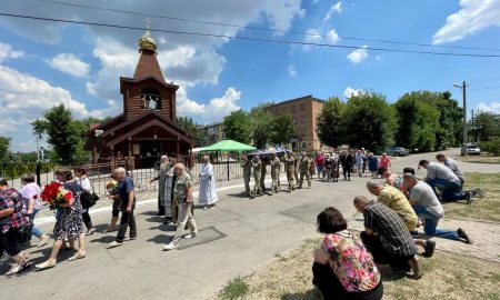 У Нікополі сьогодні провели в останню путь двох полеглих Героїв (фото)