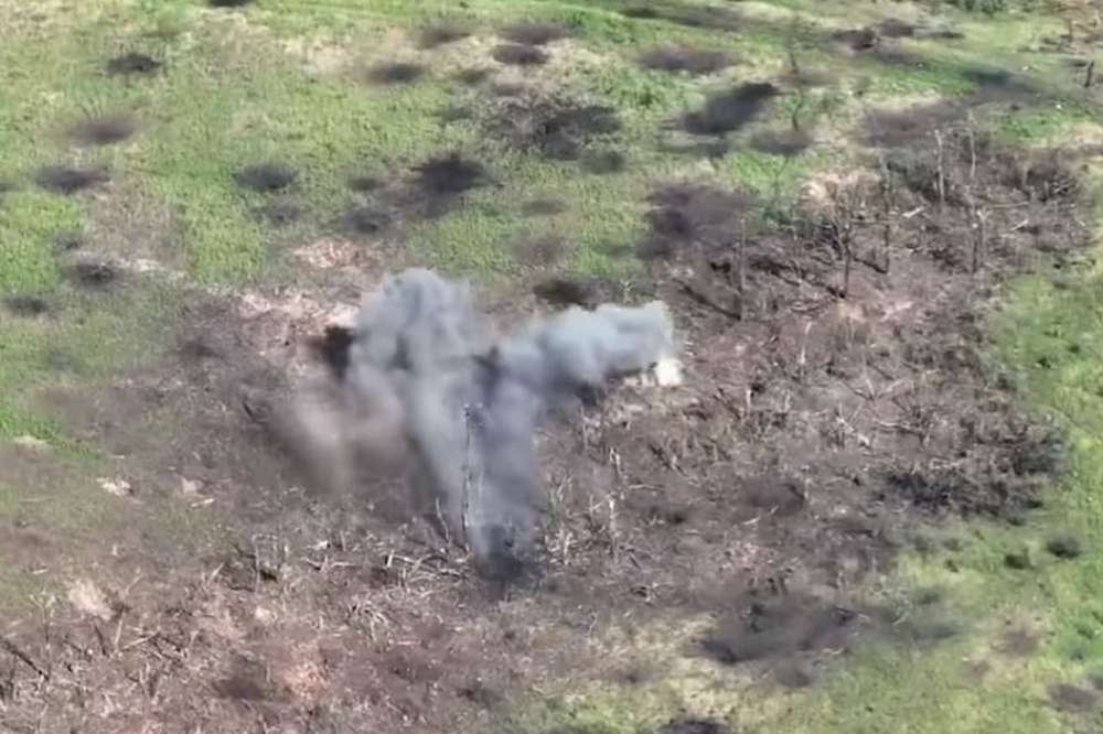 Військові показали, як знищили групу окупантів і склад на Запорізькому напрямку (відео)