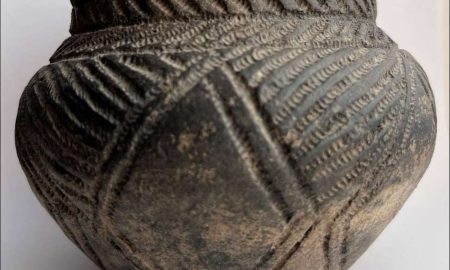 На Дніпропетровщині знайшли унікальний горщик періоду ІІ–І тисячоліття до нашої ери